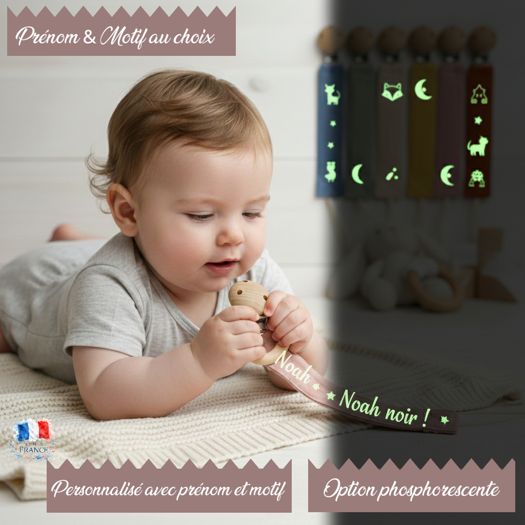 Attache tétine personnalisée en gaze de coton rose avec hochet assorti