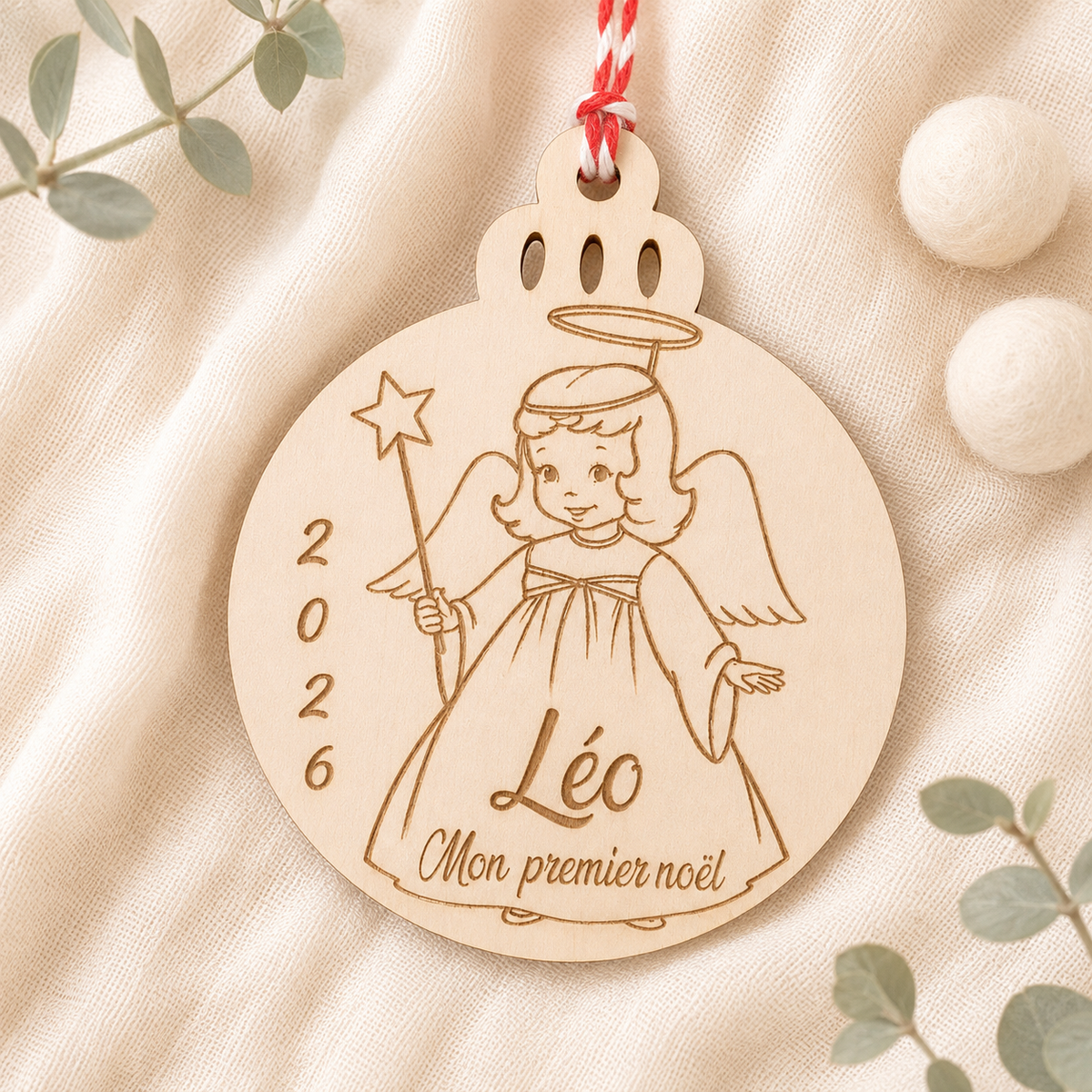 Boule « Mon premier Noël » personnalisée en bois – vue 6