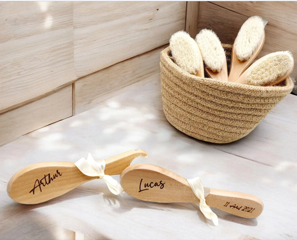 Brosse à cheveux en bois personnalisée avec pochette Orgenza