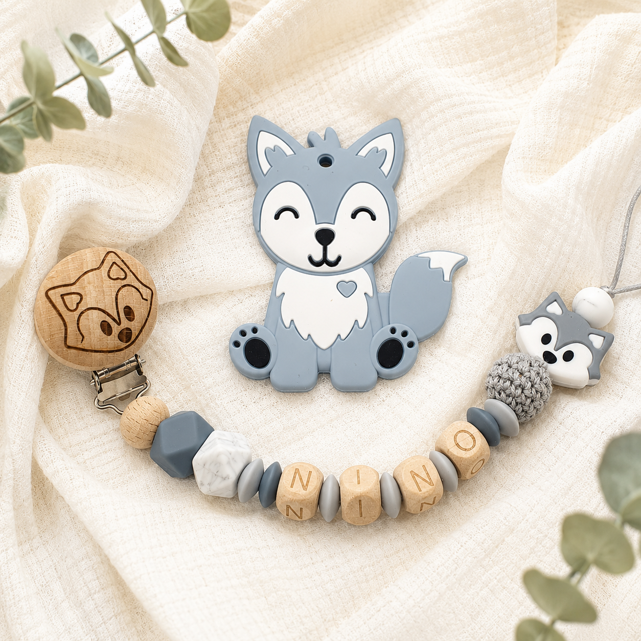 Attache sucette personnalisée loup gravé – bois et silicone