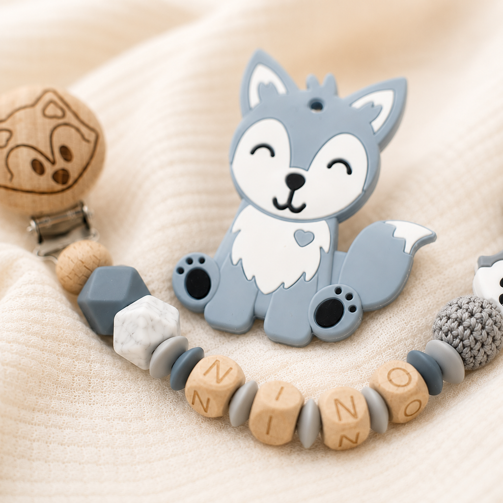 Attache sucette personnalisée loup gravé – bois et silicone