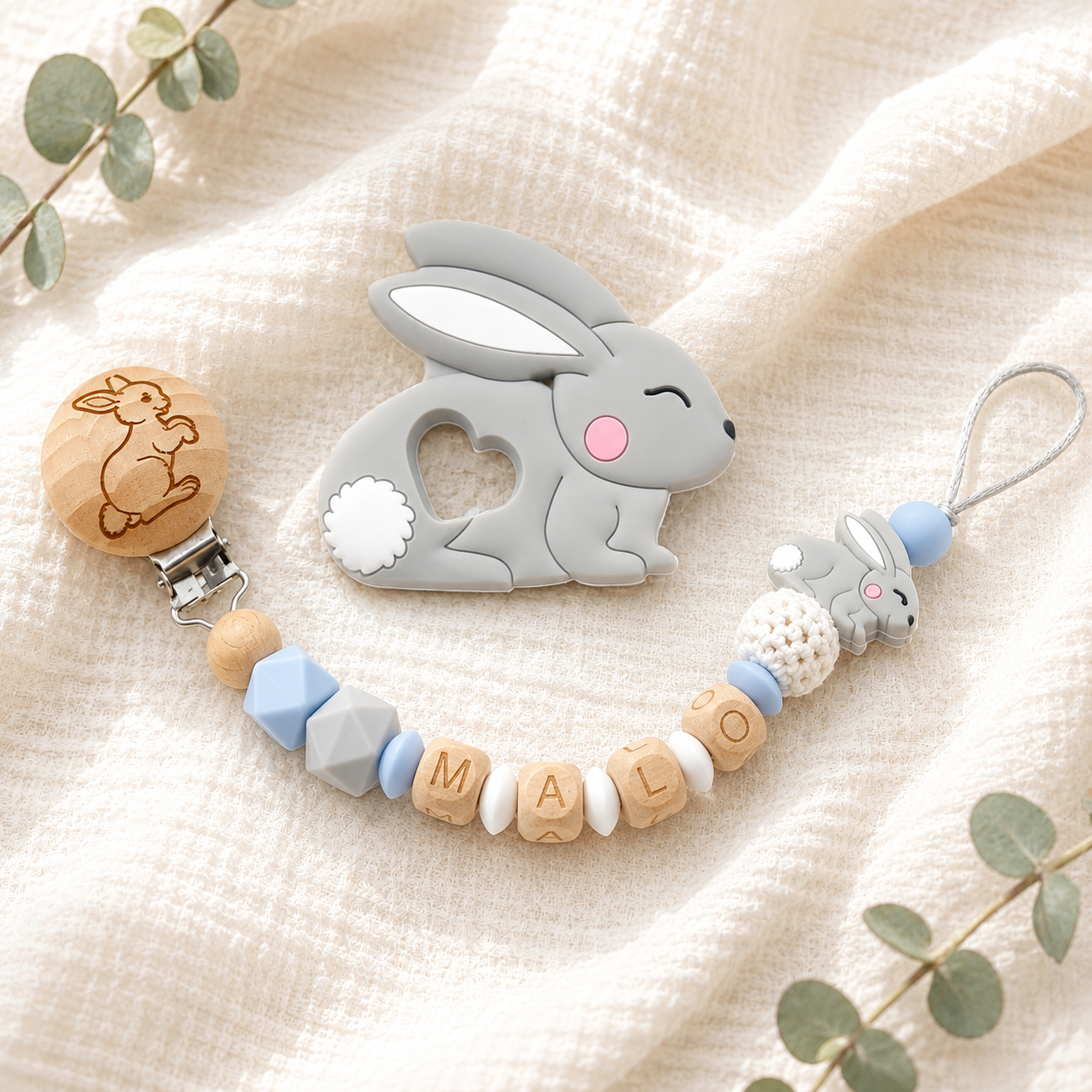 Attache sucette personnalisée lapin gravé – bois et silicone