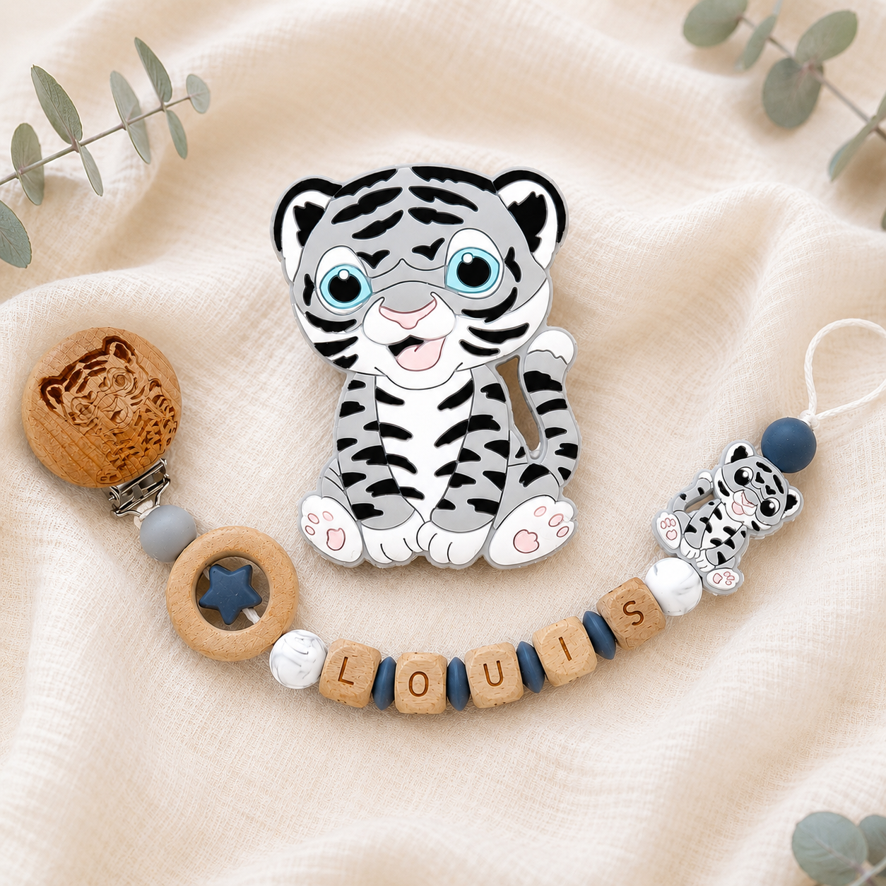 Attache sucette personnalisée tigre gravé – bois et silicone