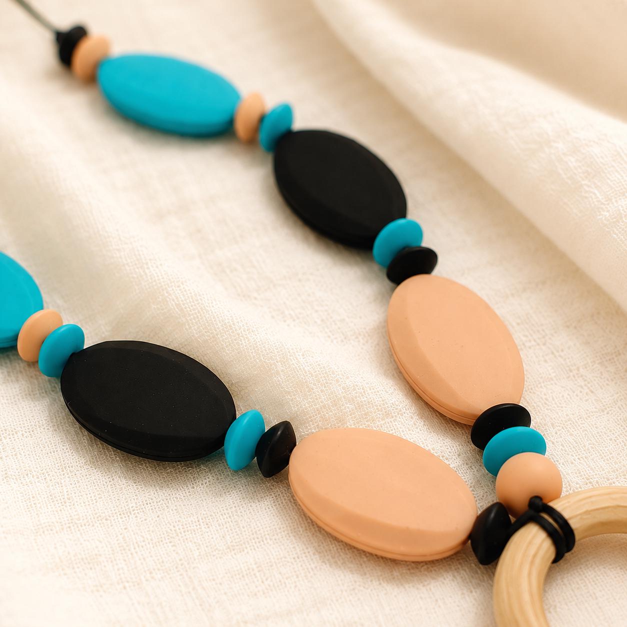 Collier d’allaitement Emma – silicone et bois – vue 5