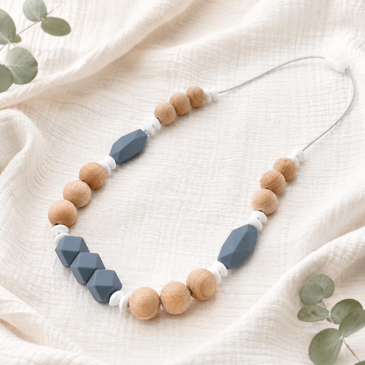 Collier d’allaitement Julia – silicone et bois – photo principale