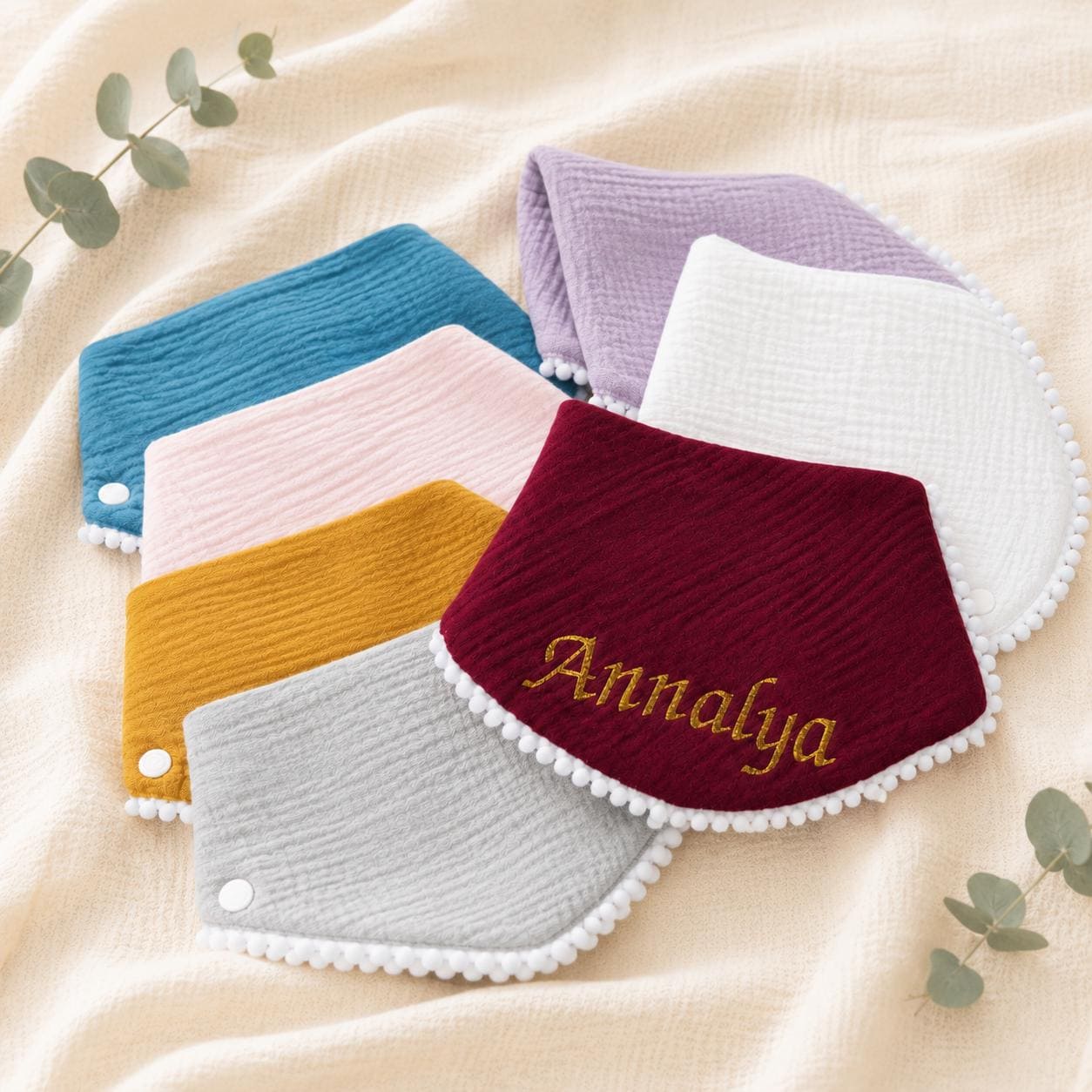 Bavoir bébé personnalisé en double gaze de coton – photo principale