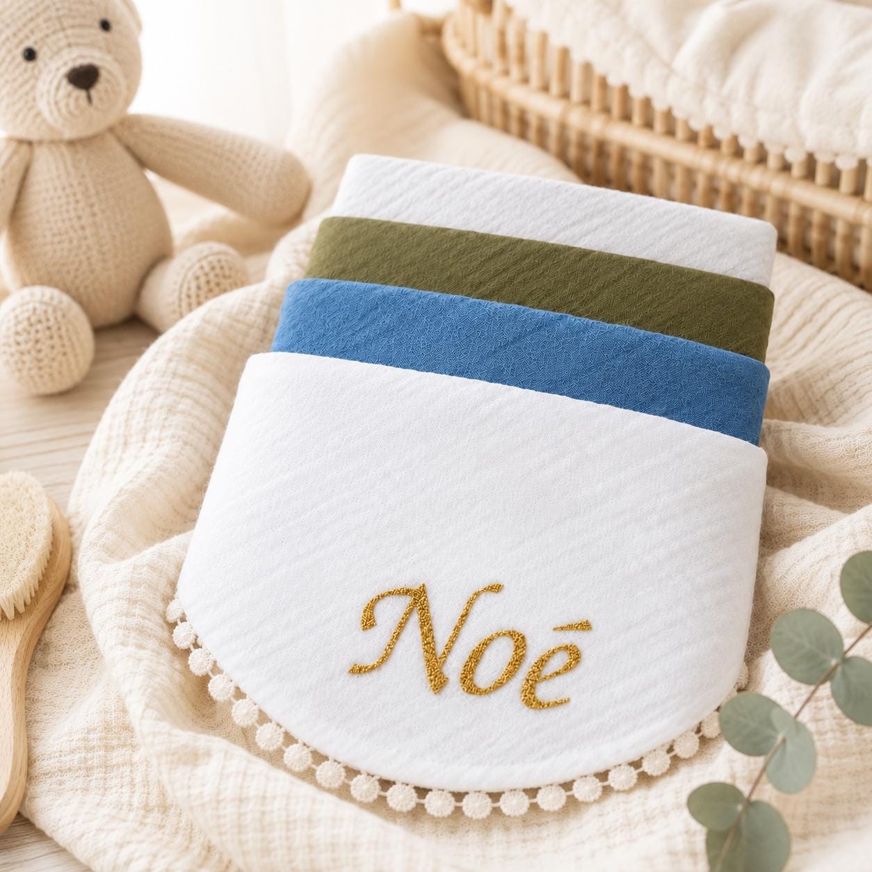 Bavoir bébé personnalisé en gaze de coton – vue 3