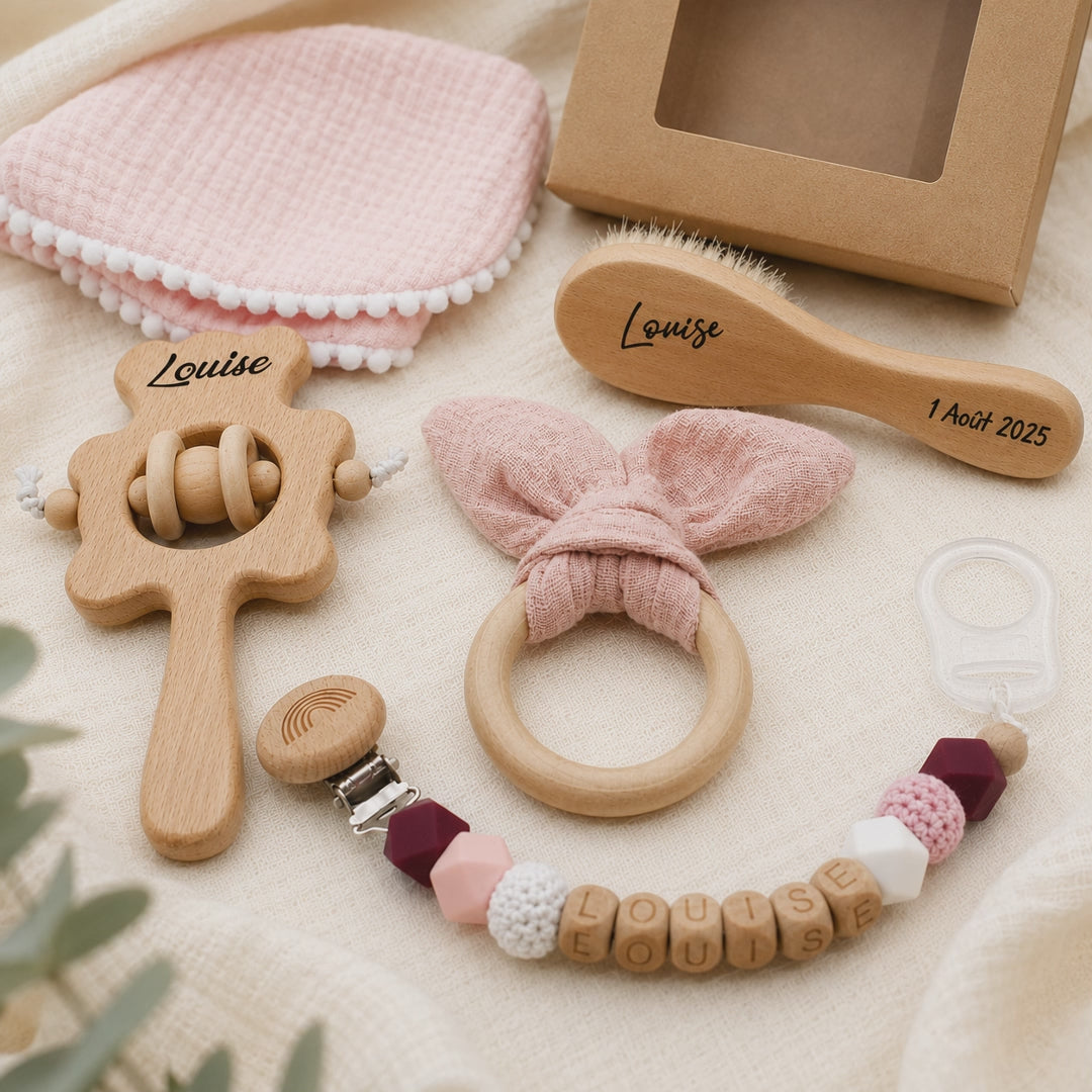 Coffret naissance lapin rose personnalisé – 5 pièces