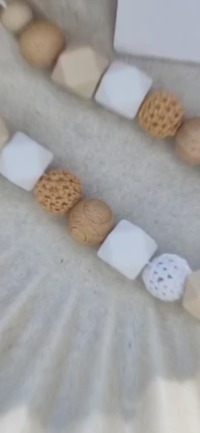 Collier de Portage et d'Allaitement en Silicone et Bois – Modèle Alba – Plusieurs coloris