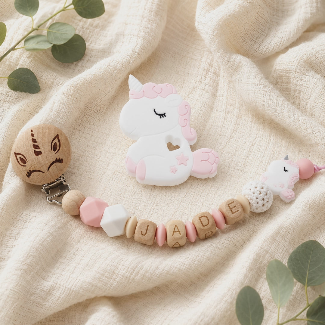 Attache sucette personnalisée licorne gravée – bois et silicone