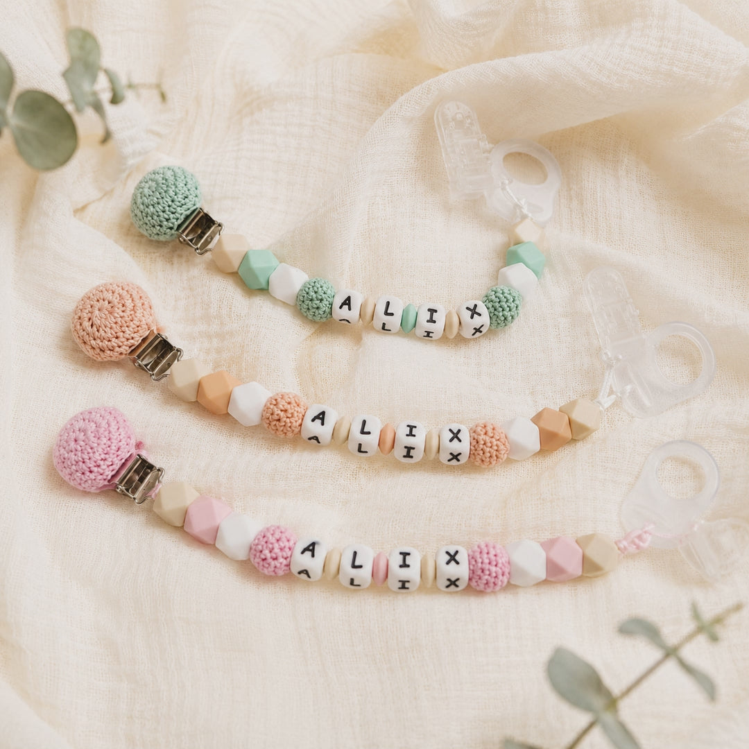 Attache sucette personnalisée crochet coloré – silicone